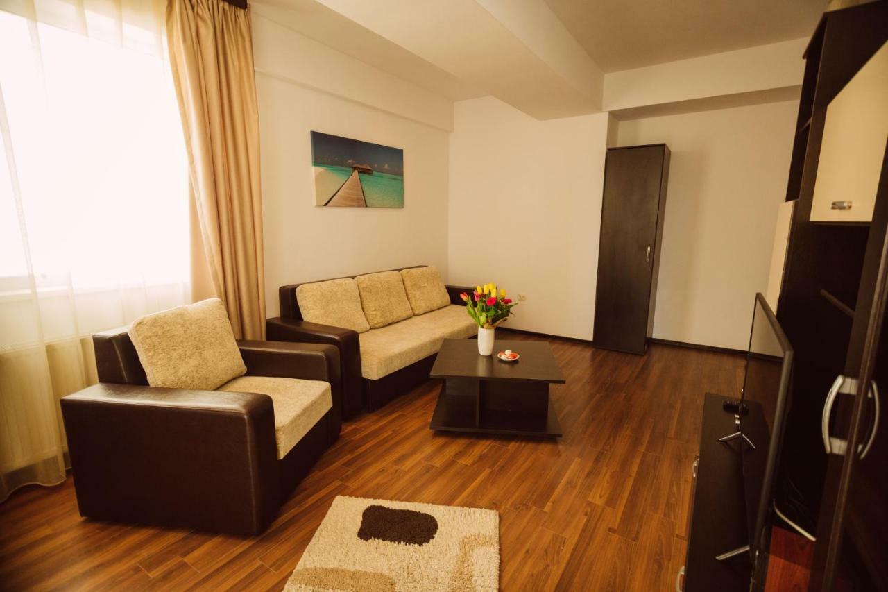 Seascape - Summerland Apartment Mamaia Bagian luar foto