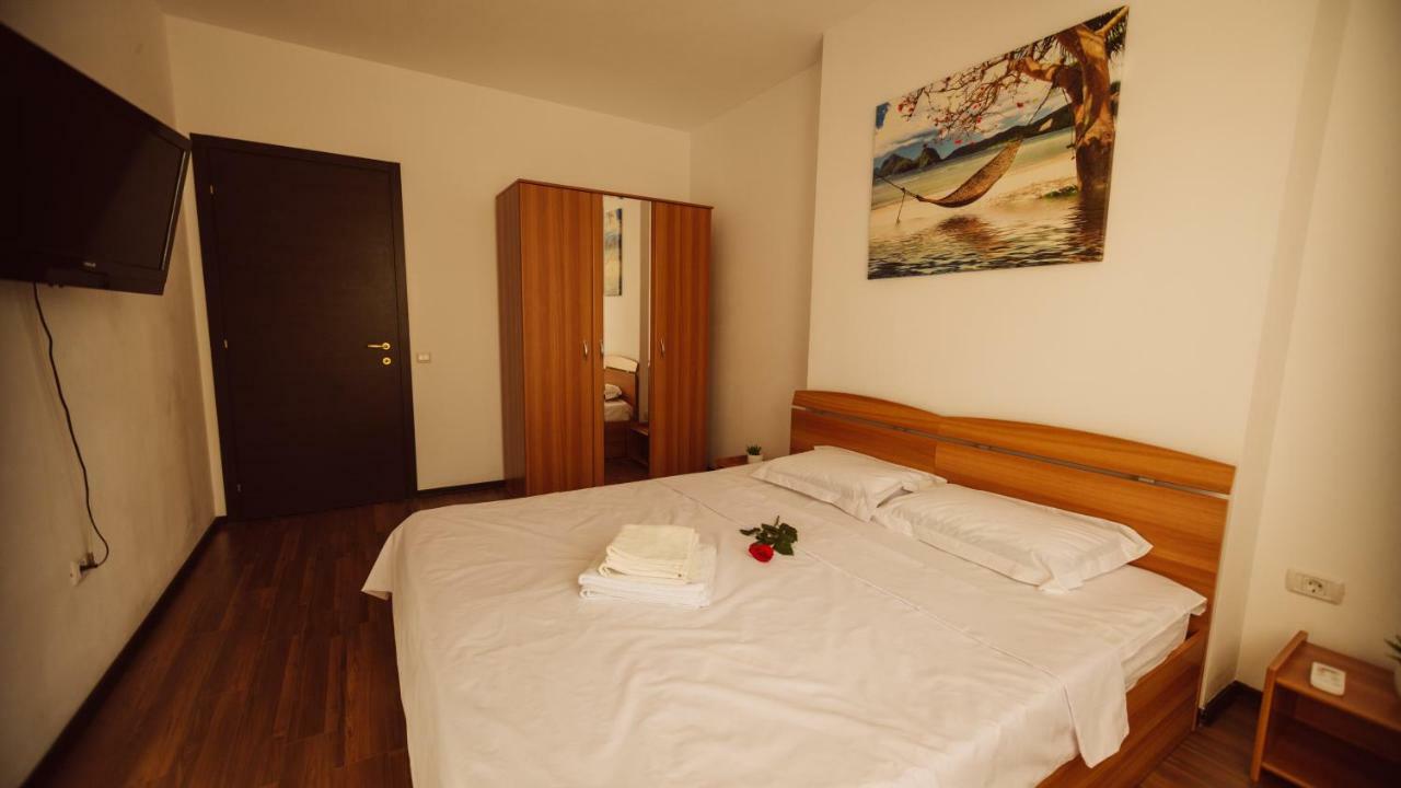 Seascape - Summerland Apartment Mamaia Bagian luar foto